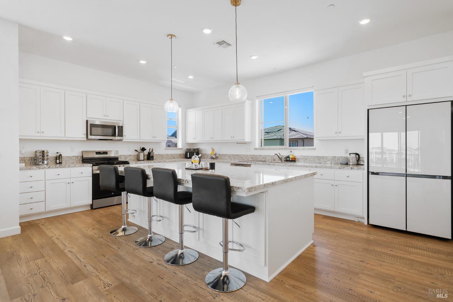 Detail Gallery Image 14 of 41 For 2430 Shore Vis, Fairfield,  CA 94533 - 3 Beds | 2 Baths