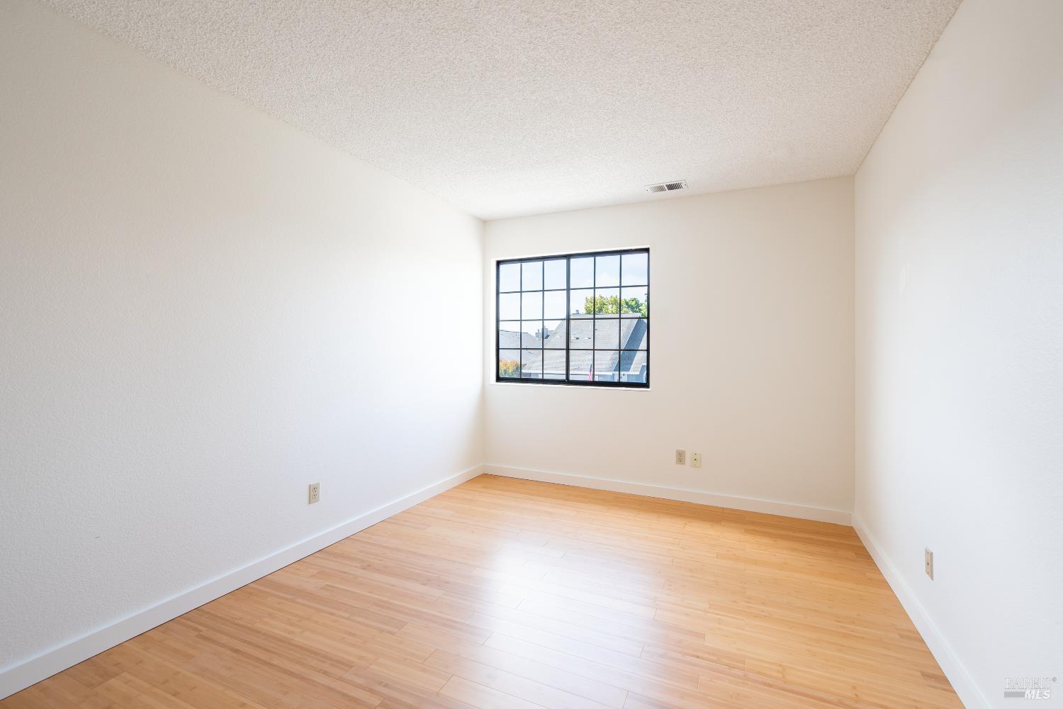 Detail Gallery Image 22 of 35 For 1428 Mathias Pl, Rohnert Park,  CA 94928 - 4 Beds | 2/1 Baths