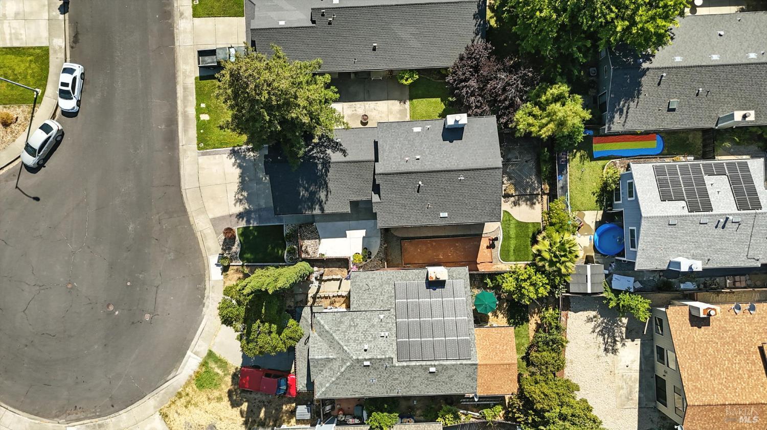 Detail Gallery Image 33 of 37 For 849 Cameron Ct, Vacaville,  CA 95687 - 3 Beds | 2/1 Baths