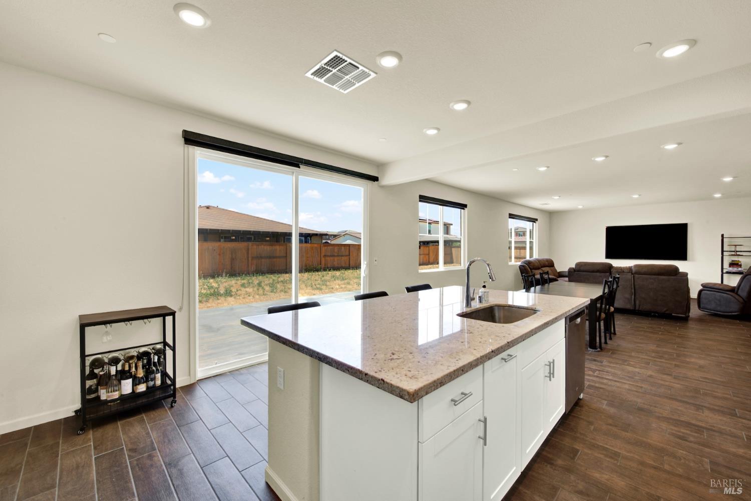 Detail Gallery Image 25 of 69 For 730 Daybreak Dr, Dixon,  CA 95620 - 4 Beds | 3 Baths