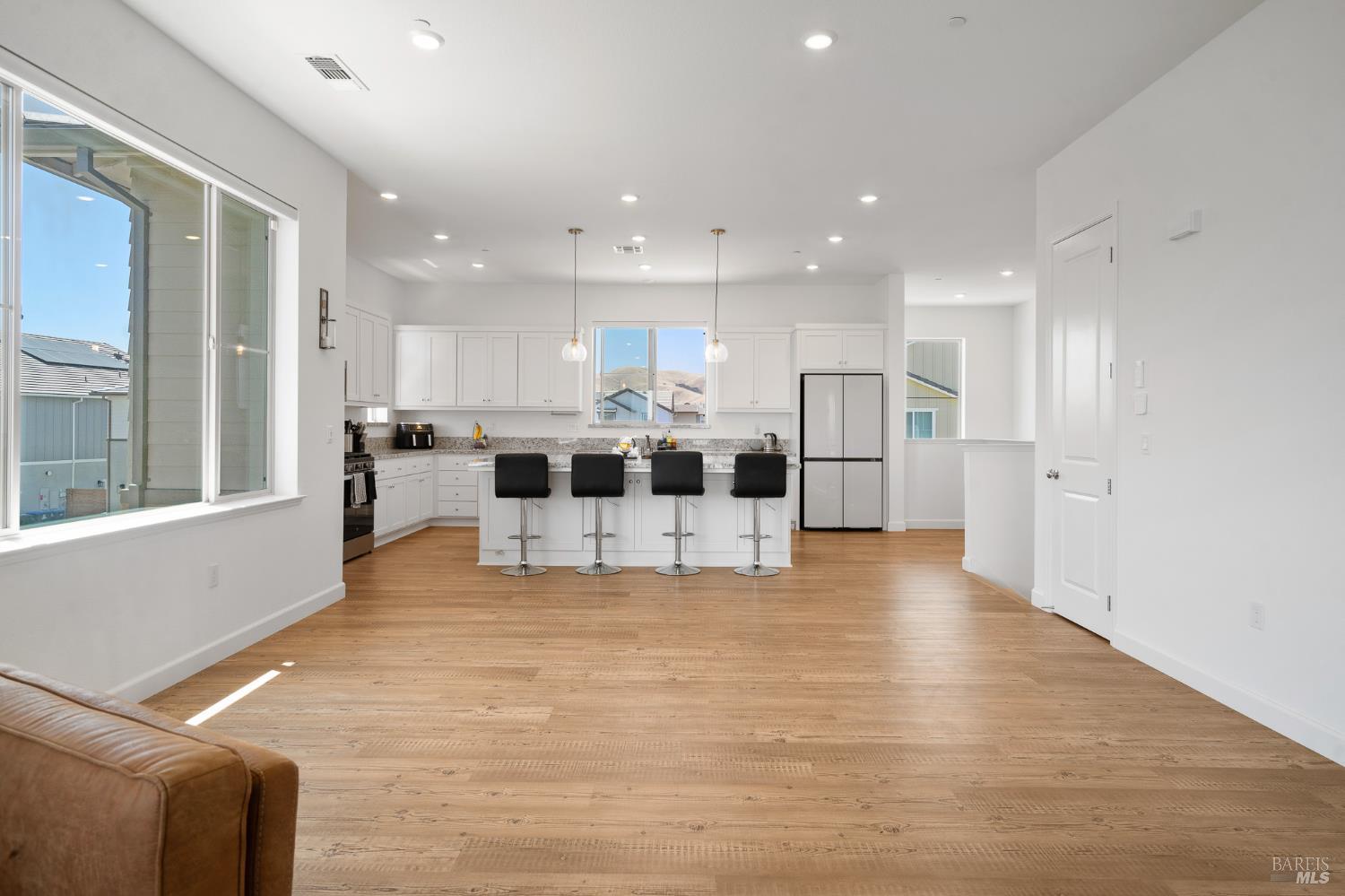 Detail Gallery Image 12 of 41 For 2430 Shore Vis, Fairfield,  CA 94533 - 3 Beds | 2 Baths