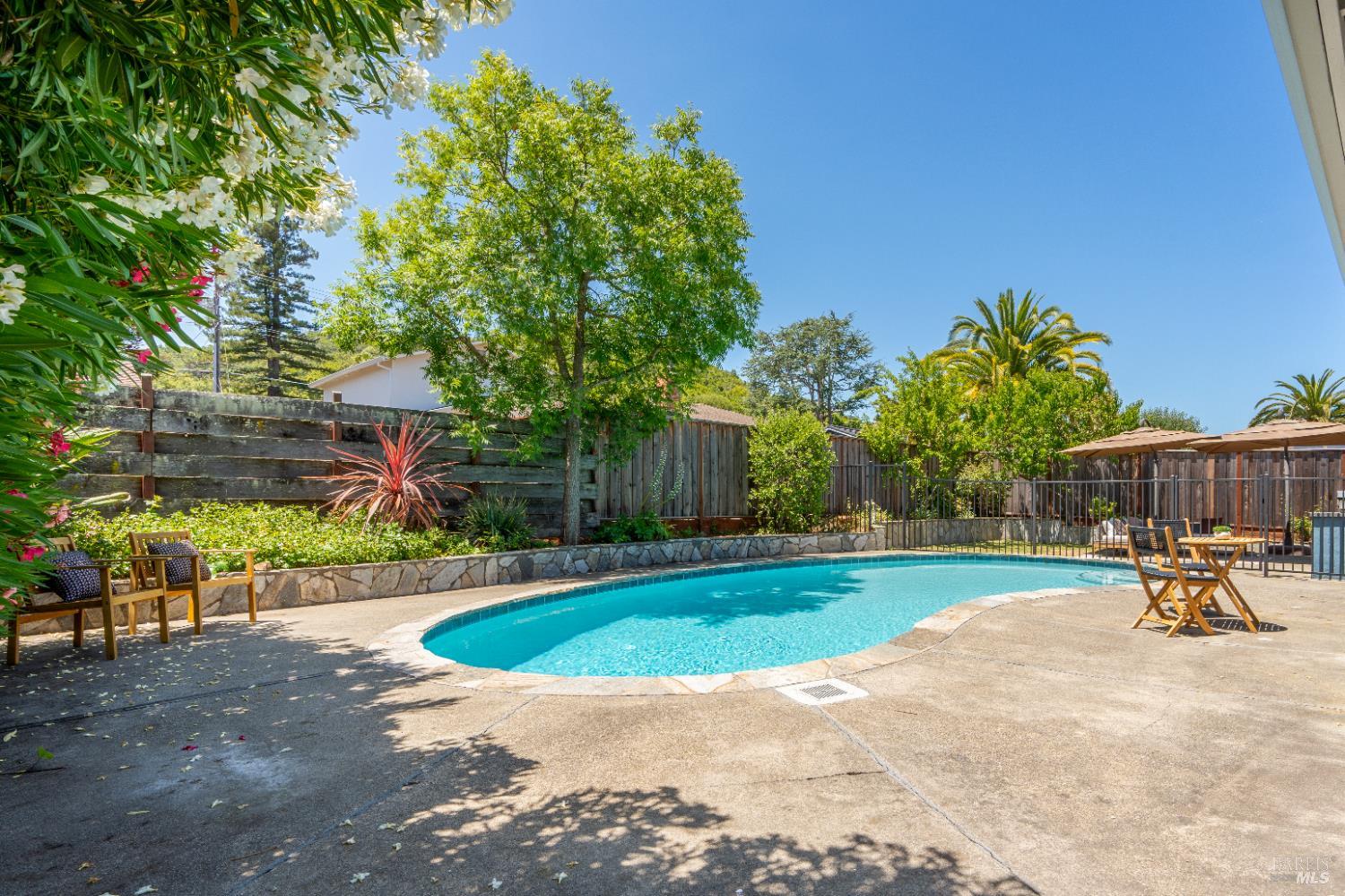 Detail Gallery Image 53 of 59 For 417 via Del Plano Unkn, Novato,  CA 94949 - 3 Beds | 2 Baths