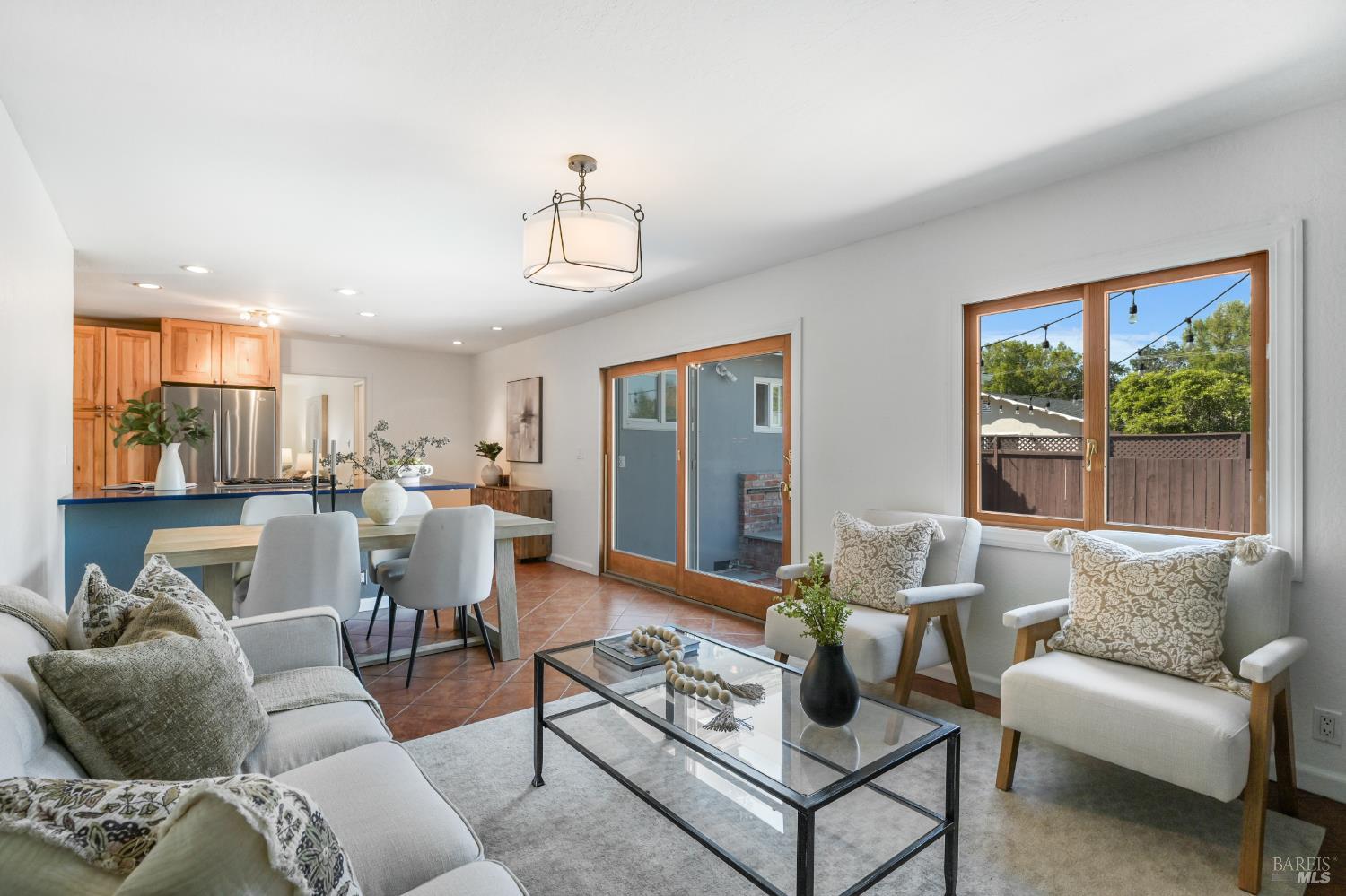 Detail Gallery Image 16 of 56 For 480 via Del Plano Unkn, Novato,  CA 94949 - 3 Beds | 2 Baths