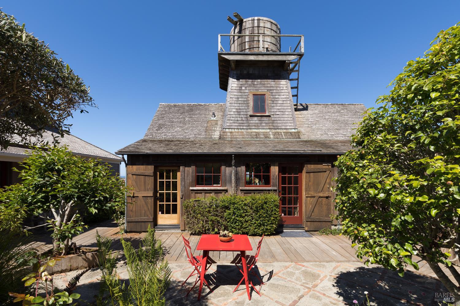 Detail Gallery Image 21 of 60 For 45320 Ukiah St, Mendocino,  CA 95460 - 3 Beds | 2/1 Baths