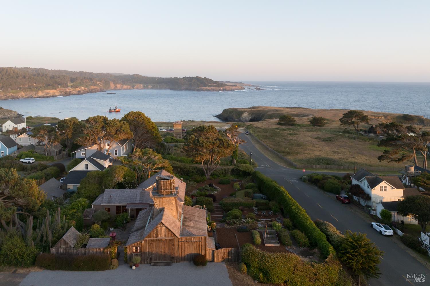 Detail Gallery Image 48 of 60 For 45320 Ukiah St, Mendocino,  CA 95460 - 3 Beds | 2/1 Baths
