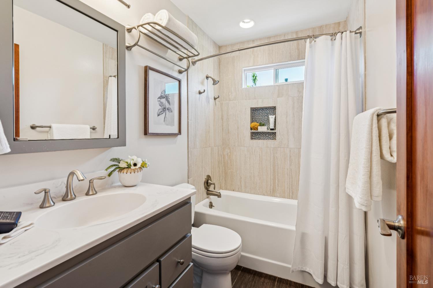 Detail Gallery Image 26 of 59 For 417 via Del Plano Unkn, Novato,  CA 94949 - 3 Beds | 2 Baths