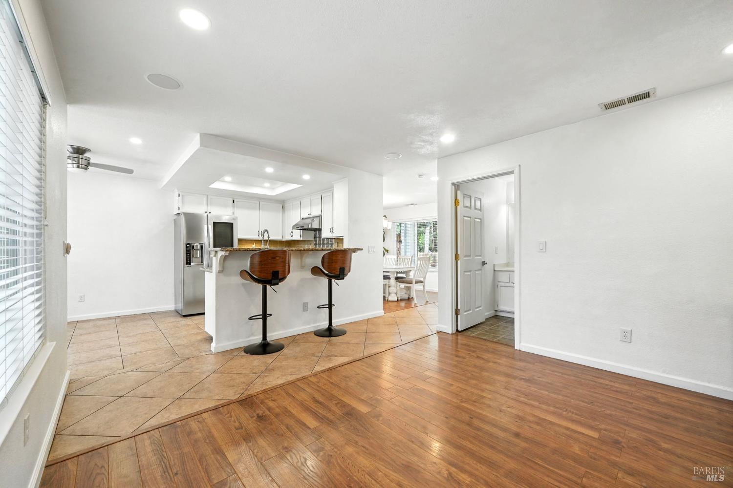 Detail Gallery Image 11 of 37 For 849 Cameron Ct, Vacaville,  CA 95687 - 3 Beds | 2/1 Baths