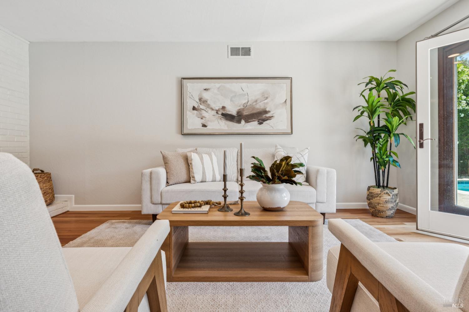 Detail Gallery Image 8 of 59 For 417 via Del Plano Unkn, Novato,  CA 94949 - 3 Beds | 2 Baths