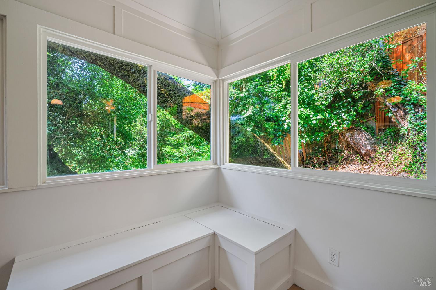Detail Gallery Image 21 of 46 For 2160 Madrone Ave, Healdsburg,  CA 95448 - – Beds | – Baths