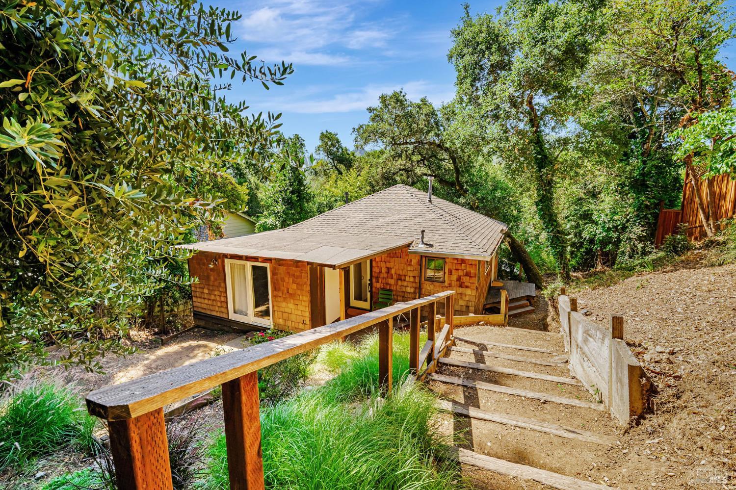 Detail Gallery Image 4 of 46 For 2160 Madrone Ave, Healdsburg,  CA 95448 - – Beds | – Baths