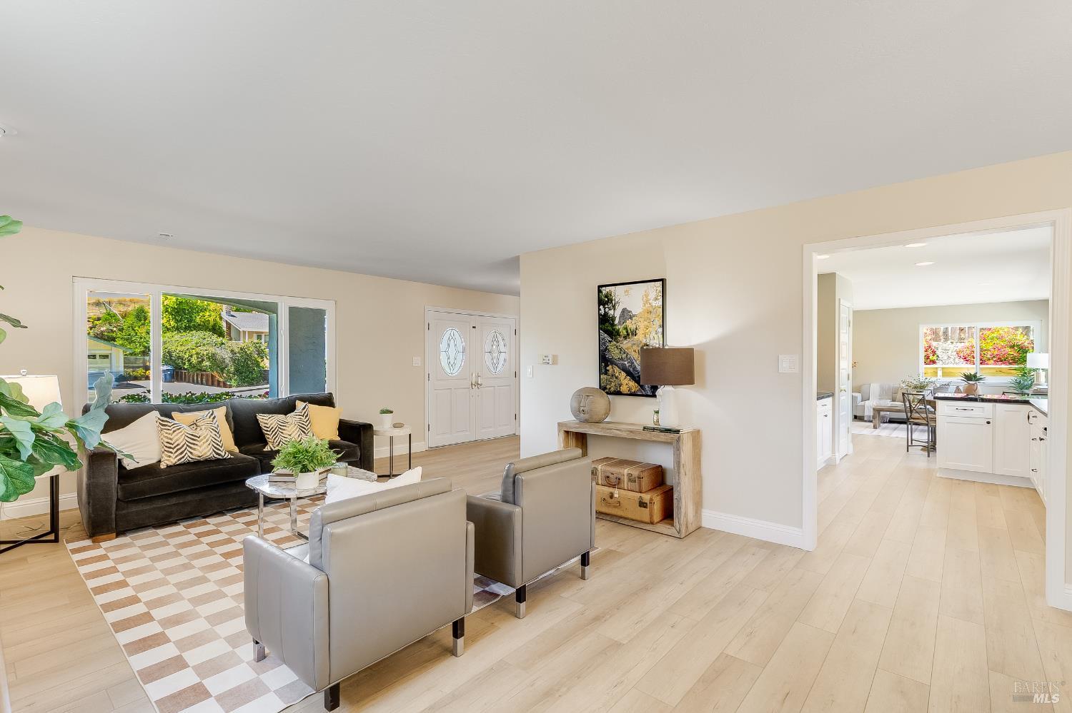 Detail Gallery Image 12 of 96 For 510 Hastings Dr, Benicia,  CA 94510 - 5 Beds | 2/1 Baths