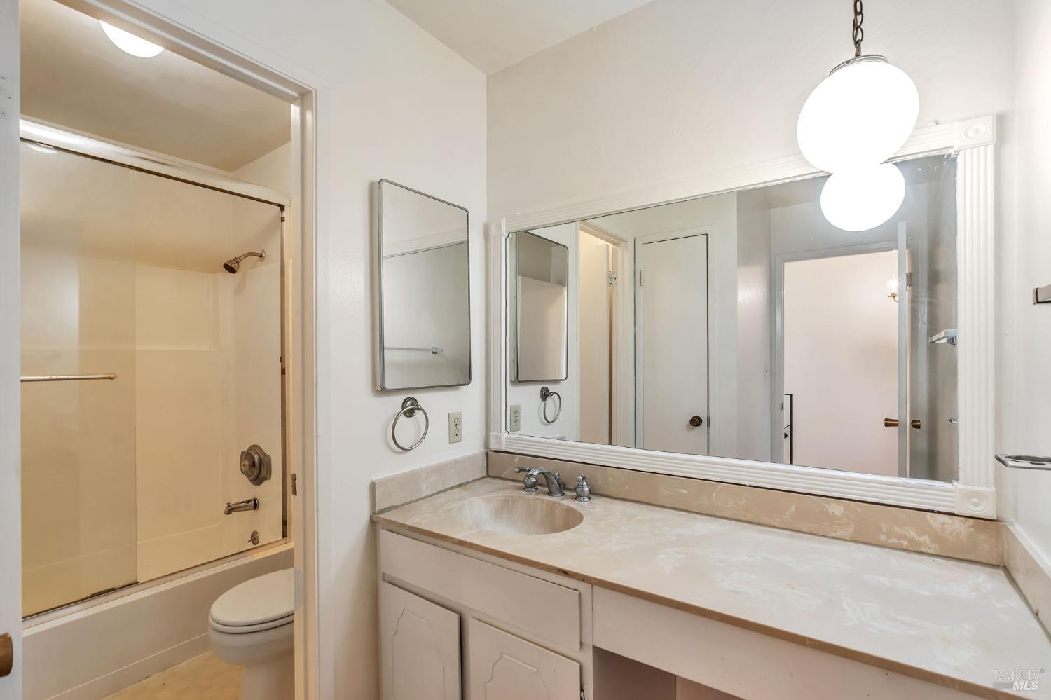 Detail Gallery Image 17 of 22 For 1285 Redwood Blvd #C,  Novato,  CA 94947 - 2 Beds | 1/1 Baths
