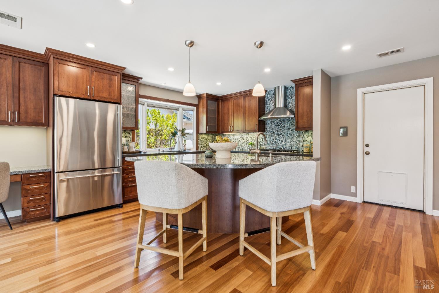 Detail Gallery Image 11 of 59 For 417 via Del Plano Unkn, Novato,  CA 94949 - 3 Beds | 2 Baths