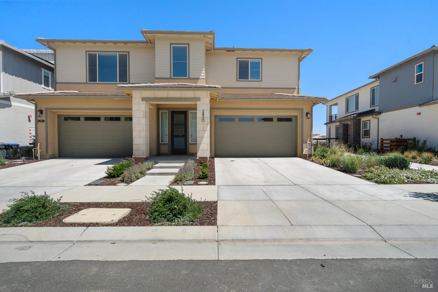 Detail Gallery Image 1 of 41 For 2430 Shore Vis, Fairfield,  CA 94533 - 3 Beds | 2 Baths