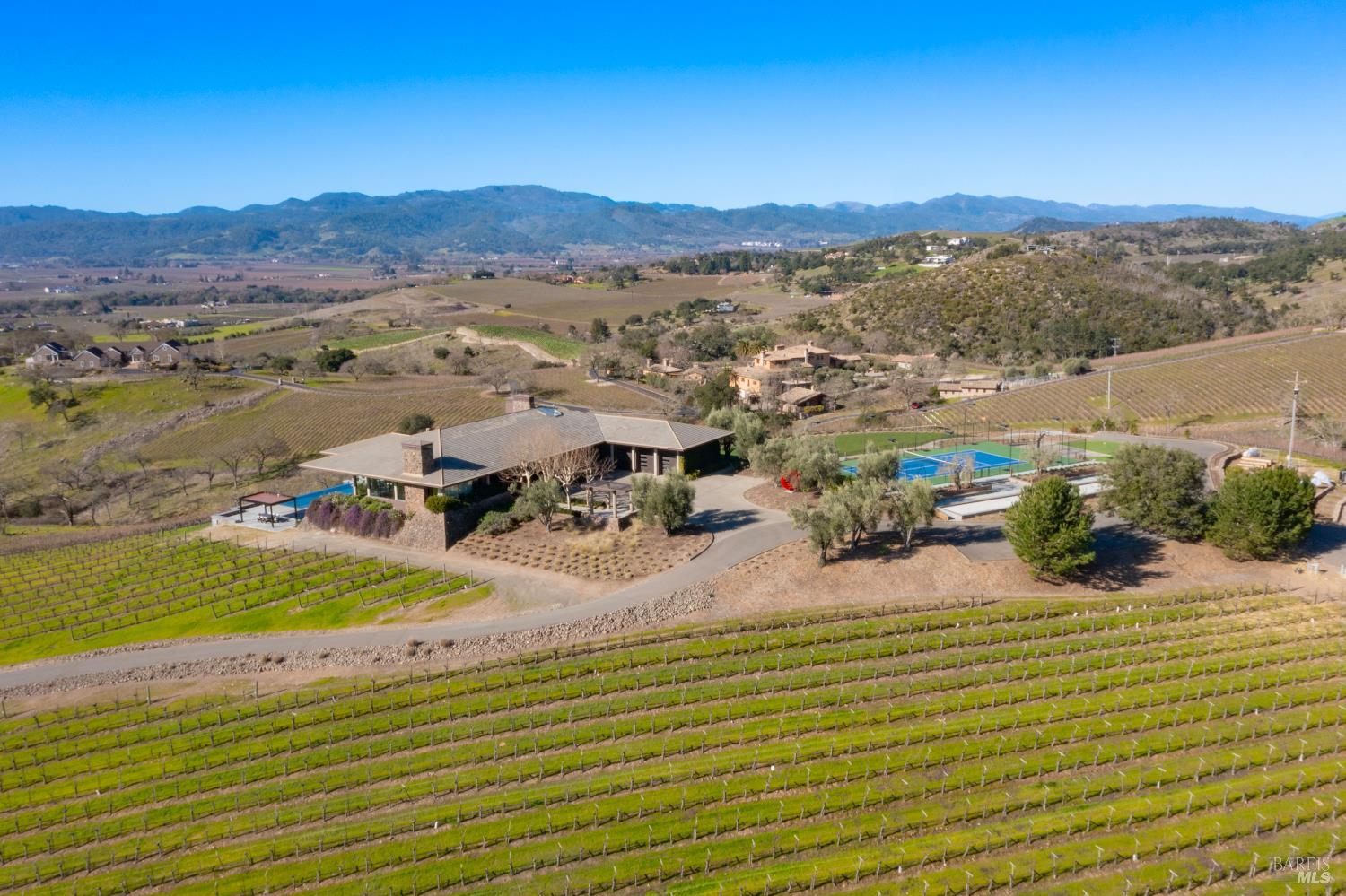 Detail Gallery Image 3 of 42 For 2100 Old Soda Springs Rd, Napa,  CA 94558 - 5 Beds | 5/1 Baths