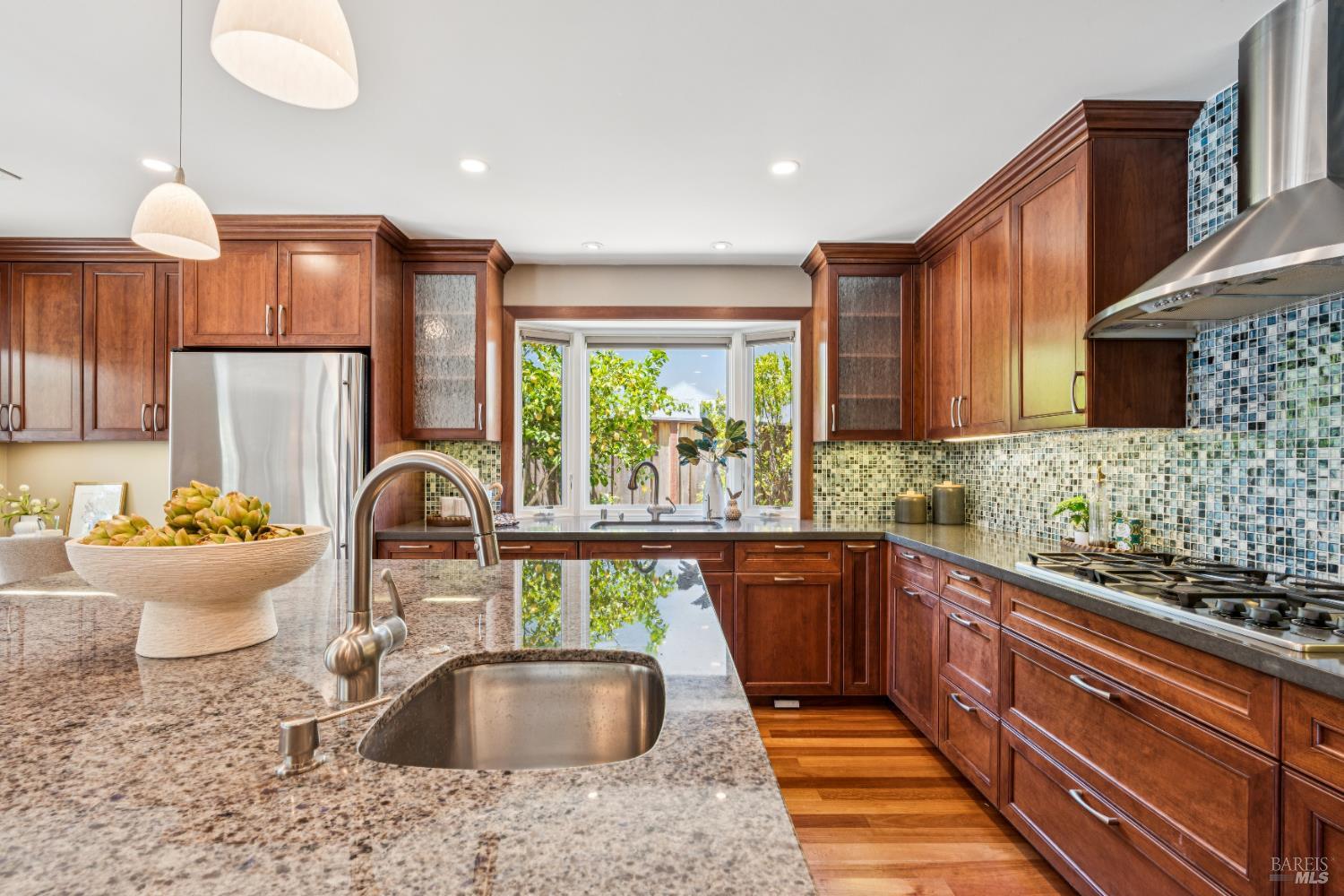 Detail Gallery Image 13 of 59 For 417 via Del Plano Unkn, Novato,  CA 94949 - 3 Beds | 2 Baths