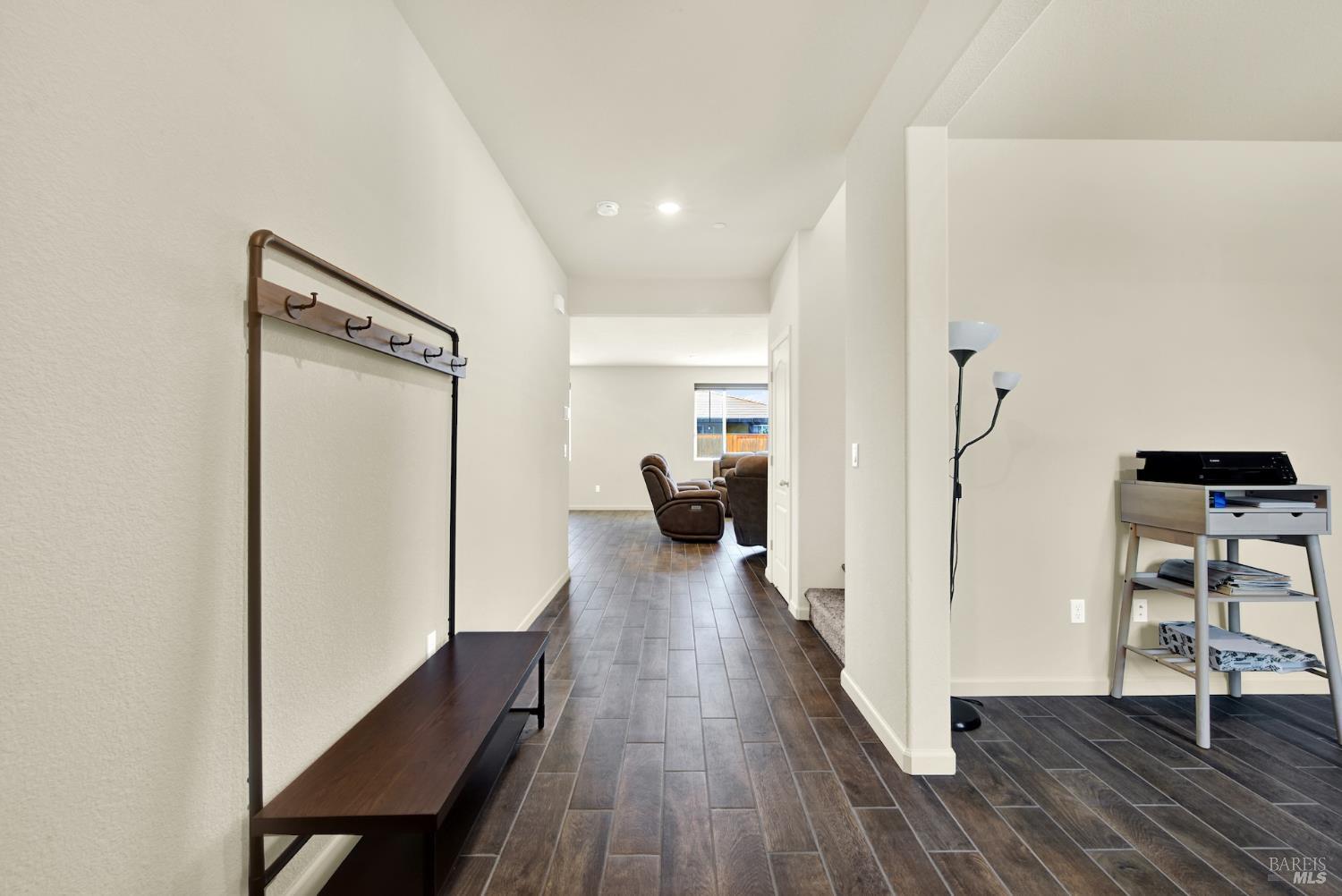 Detail Gallery Image 9 of 69 For 730 Daybreak Dr, Dixon,  CA 95620 - 4 Beds | 3 Baths