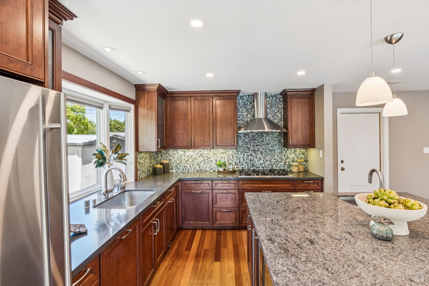 Detail Gallery Image 12 of 59 For 417 via Del Plano Unkn, Novato,  CA 94949 - 3 Beds | 2 Baths