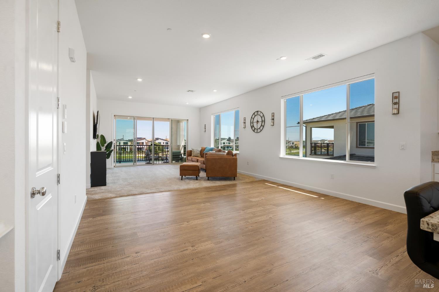 Detail Gallery Image 8 of 41 For 2430 Shore Vis, Fairfield,  CA 94533 - 3 Beds | 2 Baths