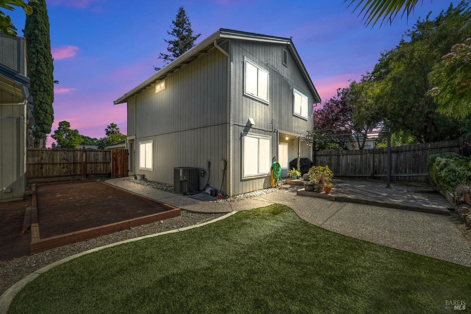 Detail Gallery Image 32 of 37 For 849 Cameron Ct, Vacaville,  CA 95687 - 3 Beds | 2/1 Baths