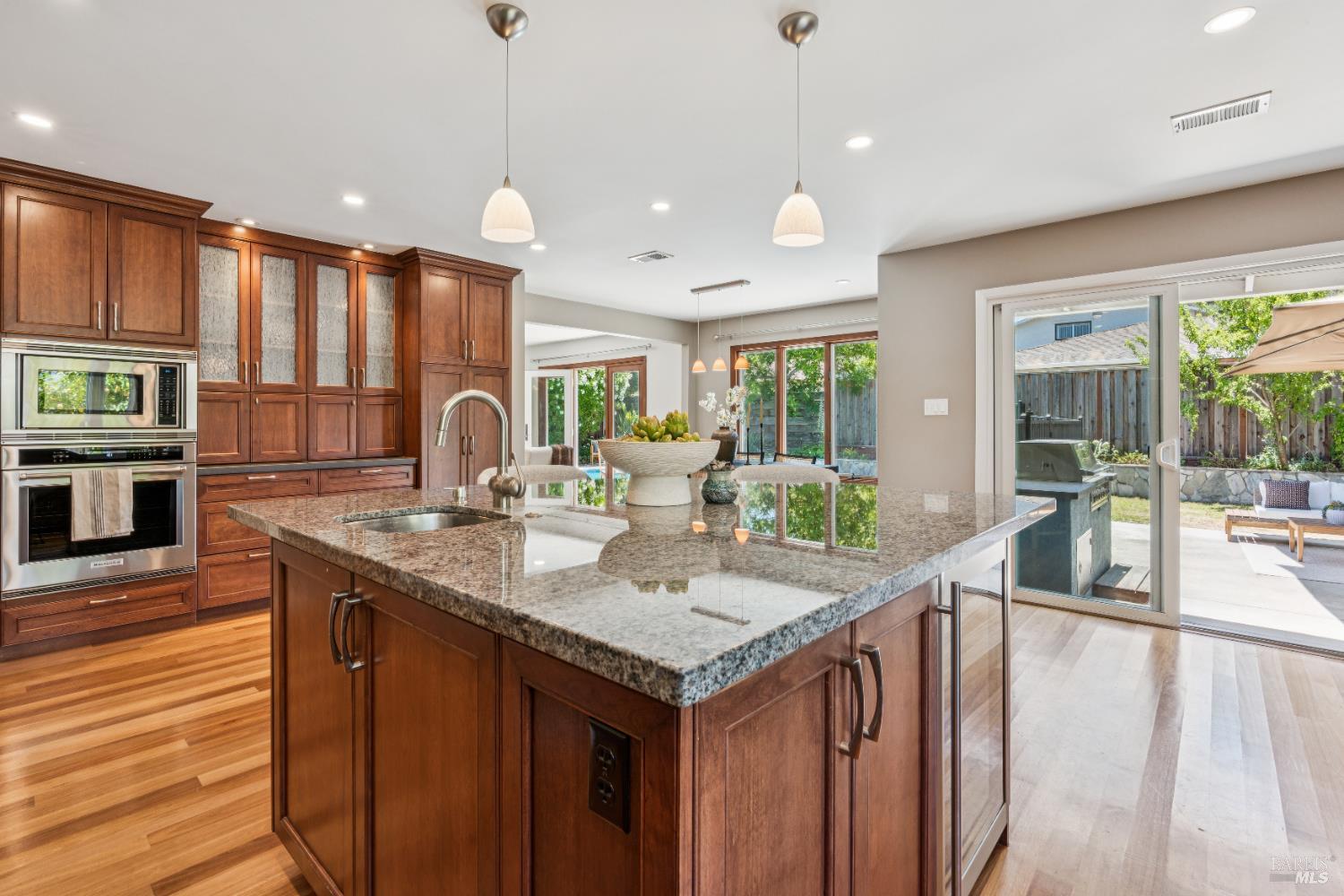 Detail Gallery Image 14 of 59 For 417 via Del Plano Unkn, Novato,  CA 94949 - 3 Beds | 2 Baths