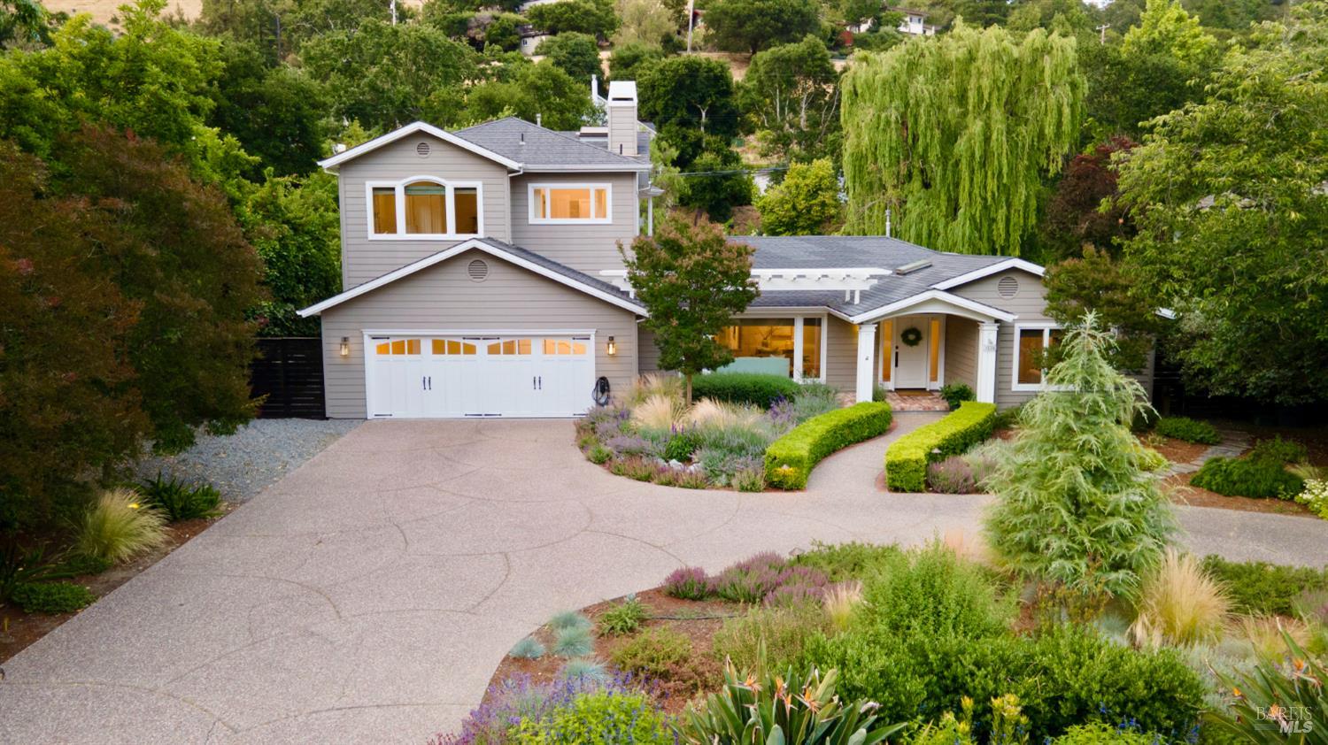 Detail Gallery Image 3 of 39 For 1124 Butterfield Rd, San Anselmo,  CA 94960 - 4 Beds | 3 Baths