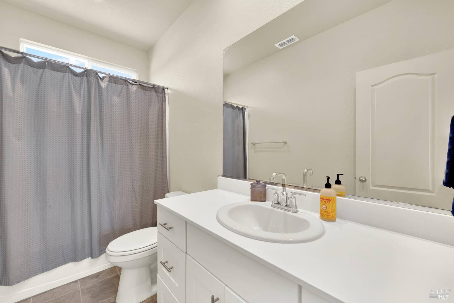 Detail Gallery Image 40 of 69 For 730 Daybreak Dr, Dixon,  CA 95620 - 4 Beds | 3 Baths