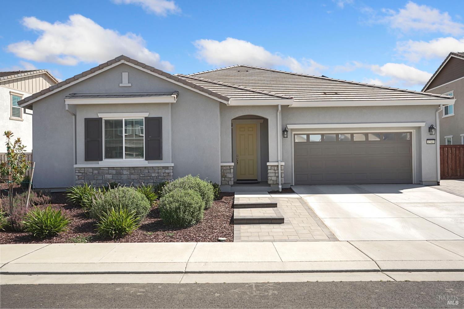 Halsey Court, Dixon, California image 2
