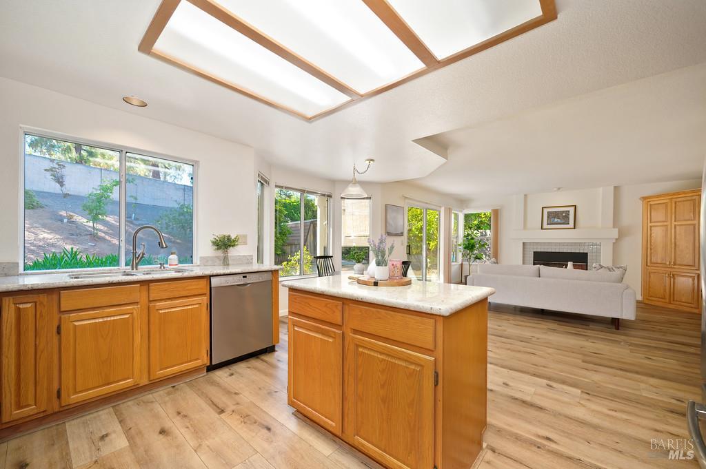 Lone Oak Drive, Vacaville, California image 11