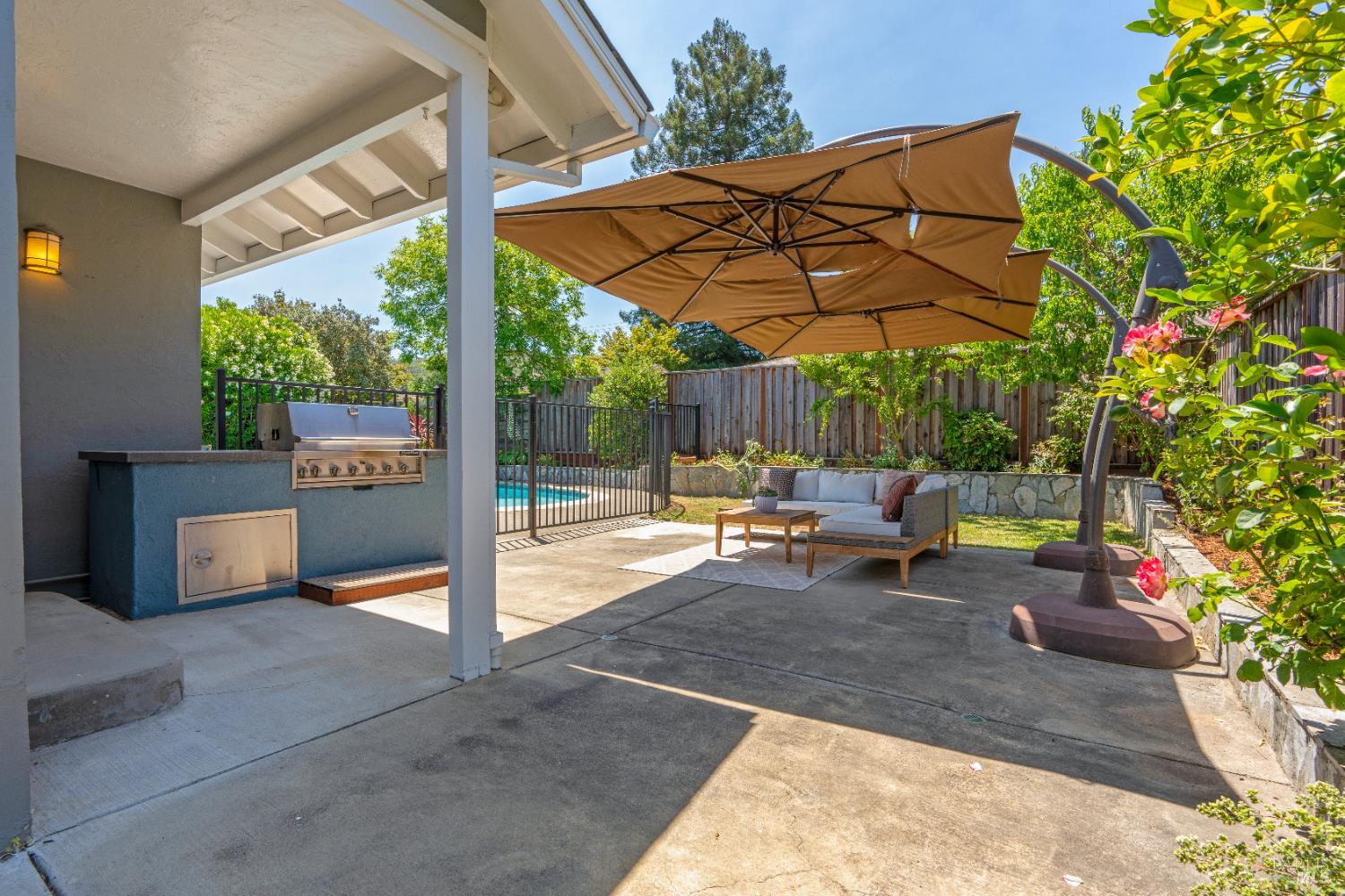 Detail Gallery Image 47 of 59 For 417 via Del Plano Unkn, Novato,  CA 94949 - 3 Beds | 2 Baths