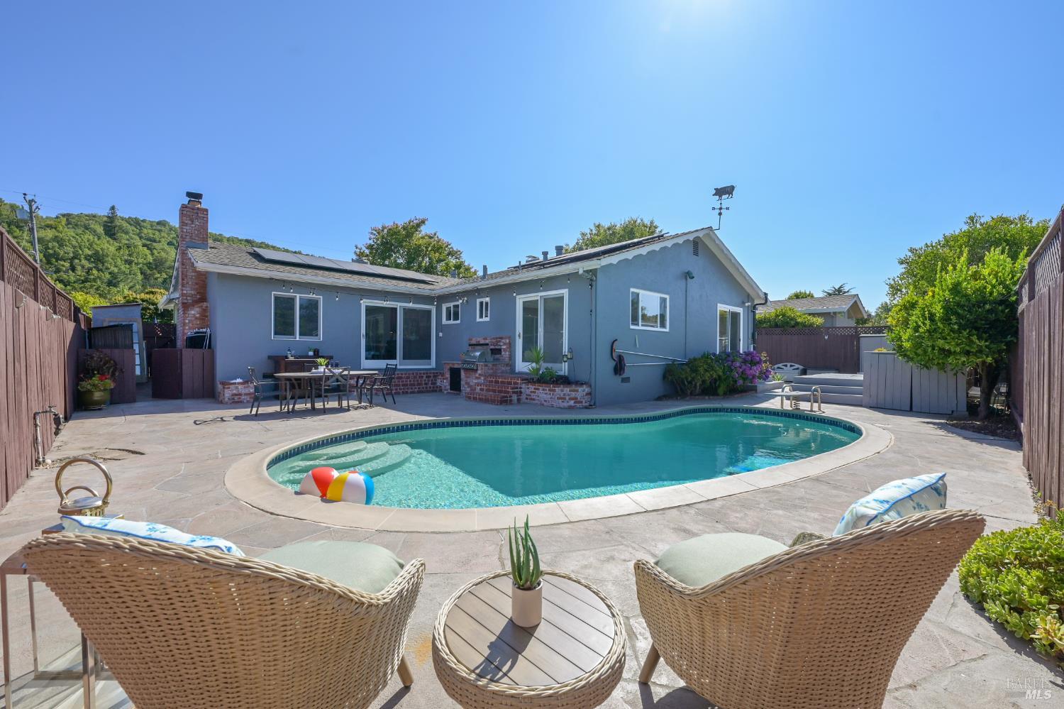 Detail Gallery Image 25 of 56 For 480 via Del Plano Unkn, Novato,  CA 94949 - 3 Beds | 2 Baths