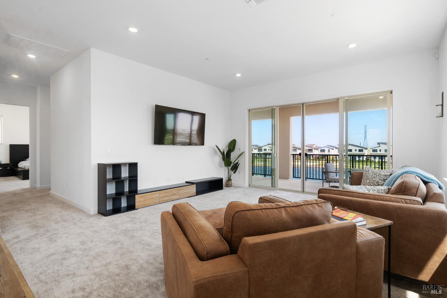 Detail Gallery Image 20 of 41 For 2430 Shore Vis, Fairfield,  CA 94533 - 3 Beds | 2 Baths