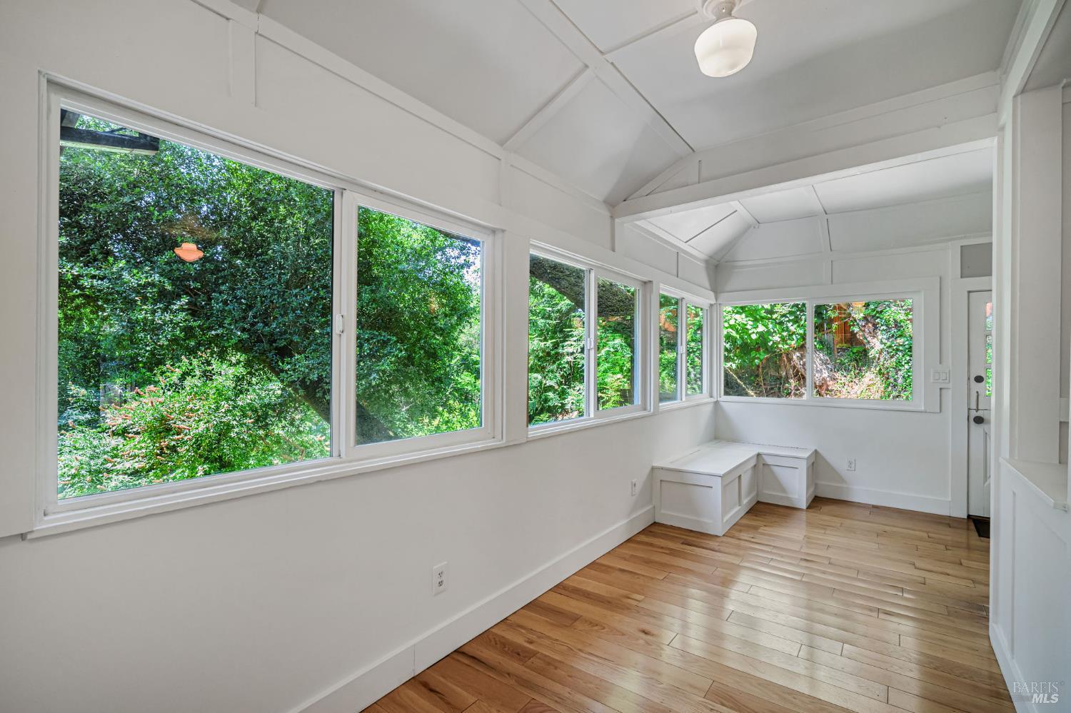 Detail Gallery Image 15 of 46 For 2160 Madrone Ave, Healdsburg,  CA 95448 - – Beds | – Baths
