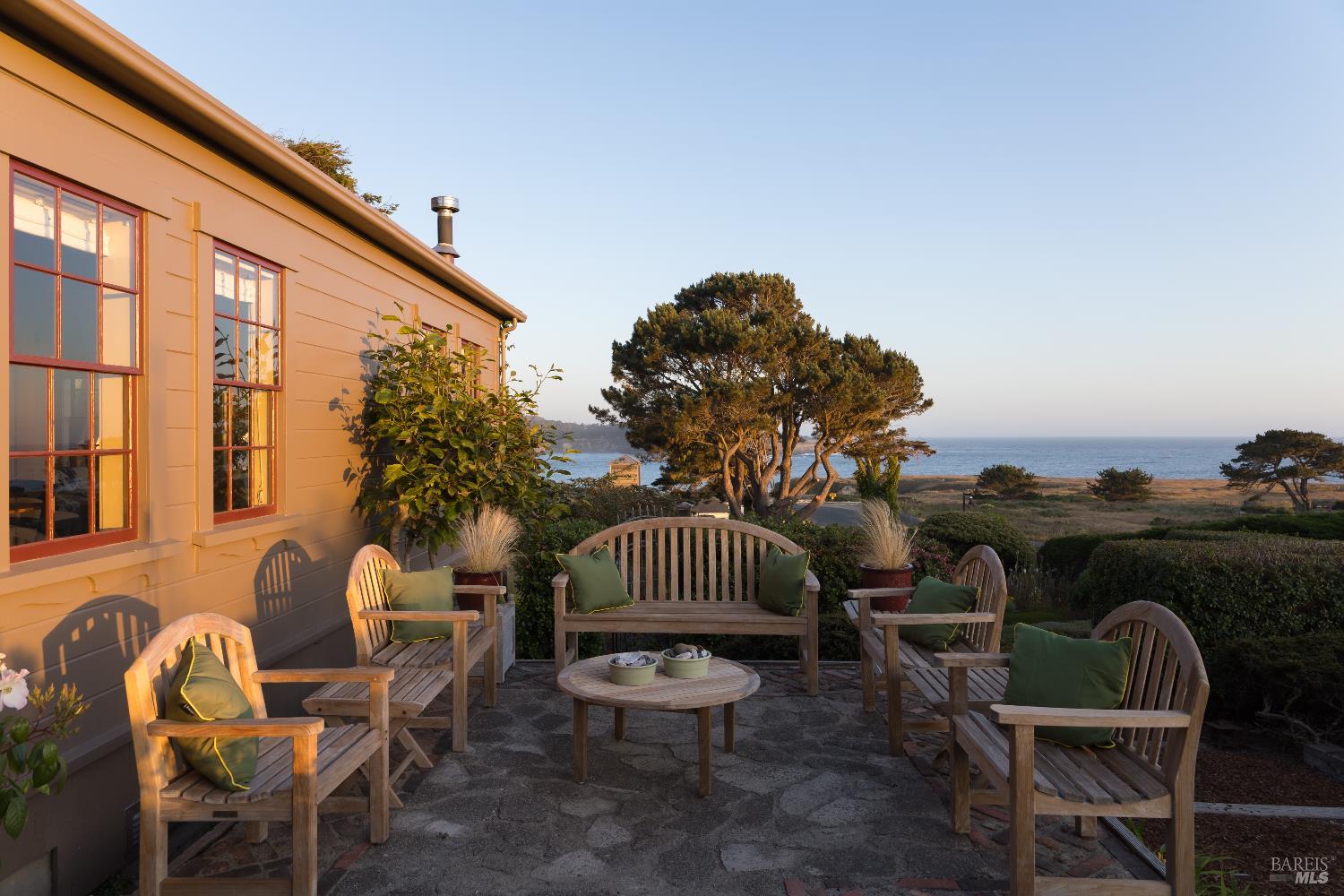 Detail Gallery Image 52 of 60 For 45320 Ukiah St, Mendocino,  CA 95460 - 3 Beds | 2/1 Baths