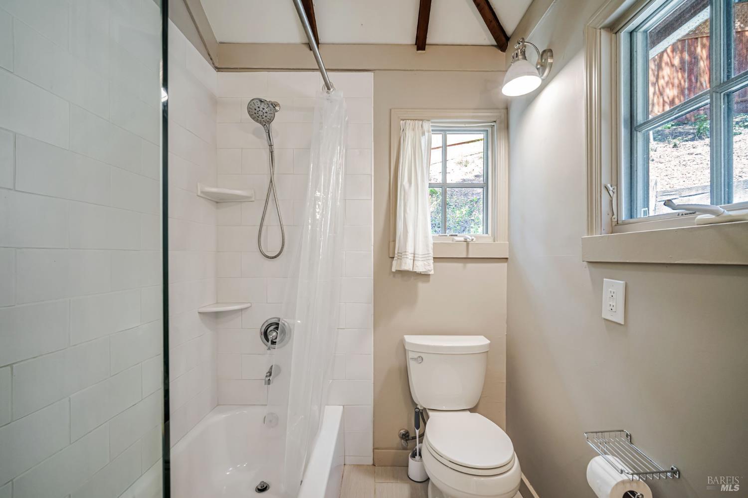 Detail Gallery Image 30 of 46 For 2160 Madrone Ave, Healdsburg,  CA 95448 - – Beds | – Baths