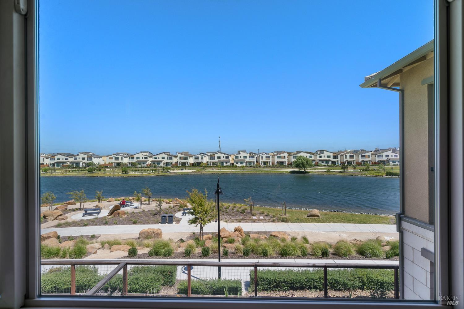 Detail Gallery Image 37 of 41 For 2430 Shore Vis, Fairfield,  CA 94533 - 3 Beds | 2 Baths