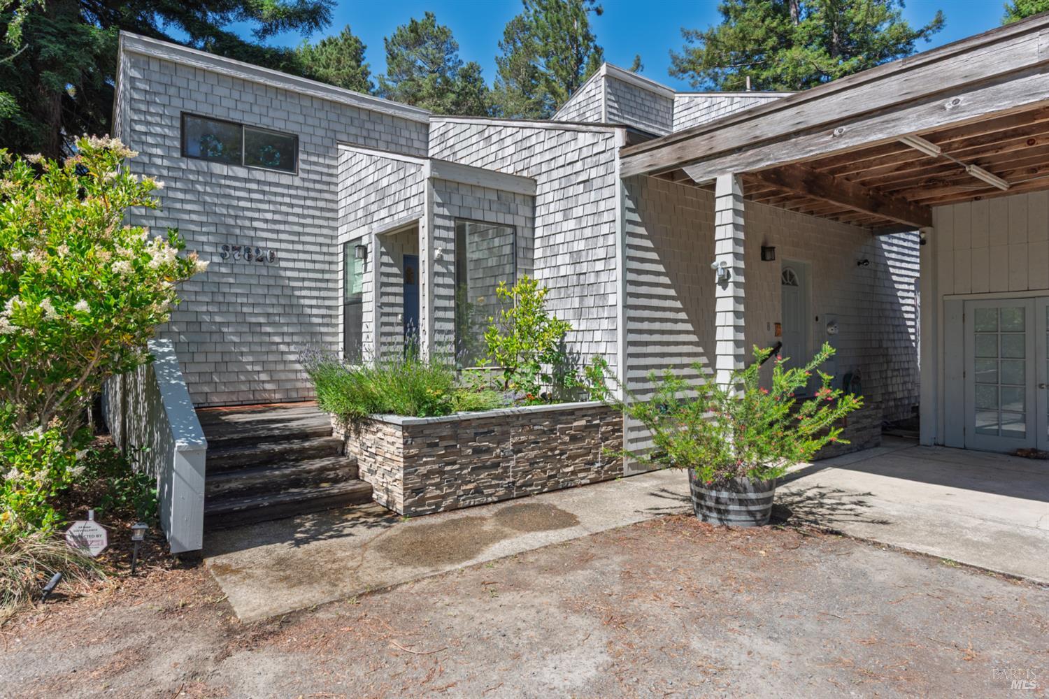 Detail Gallery Image 2 of 37 For 37820 Old Stage Rd, Gualala,  CA 95445 - 2 Beds | 2 Baths
