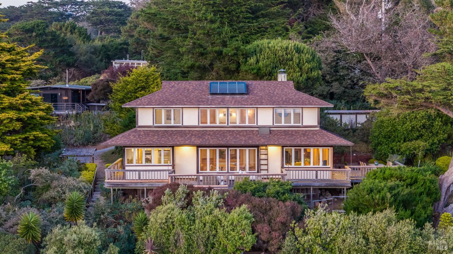 Detail Gallery Image 2 of 73 For 165 Rosewood Rd, Bolinas,  CA 94924 - 2 Beds | 2/1 Baths