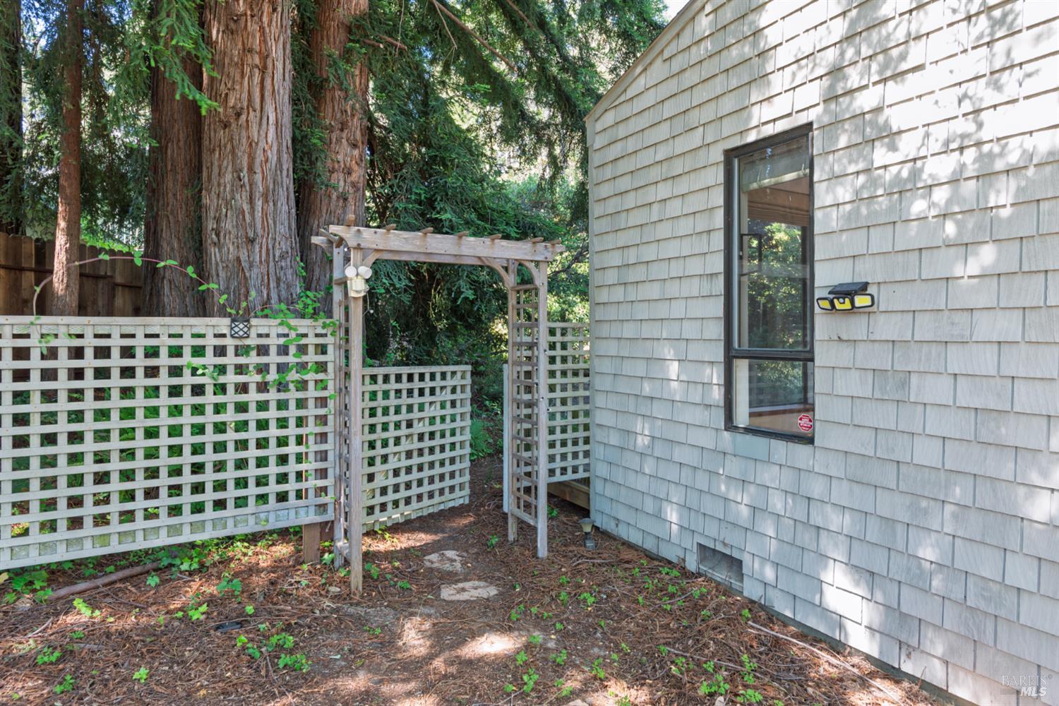 Detail Gallery Image 23 of 37 For 37820 Old Stage Rd, Gualala,  CA 95445 - 2 Beds | 2 Baths