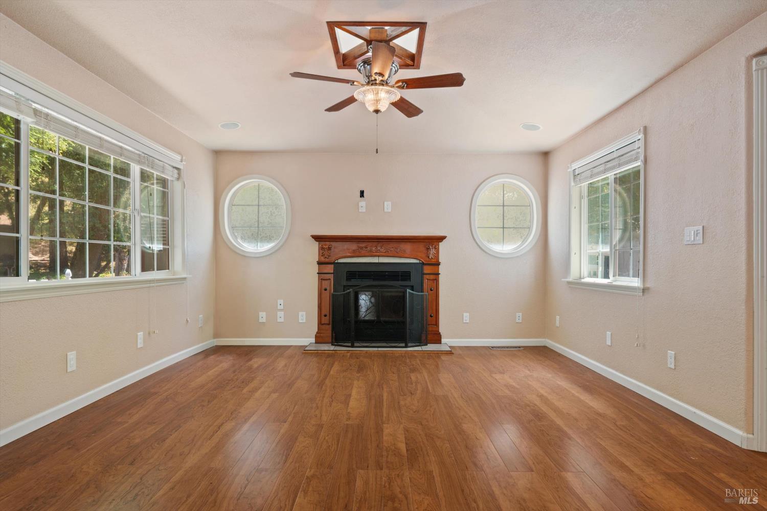 Detail Gallery Image 6 of 25 For 1821 Adobe Canyon Rd, Kenwood,  CA 95452 - 2 Beds | 1/1 Baths