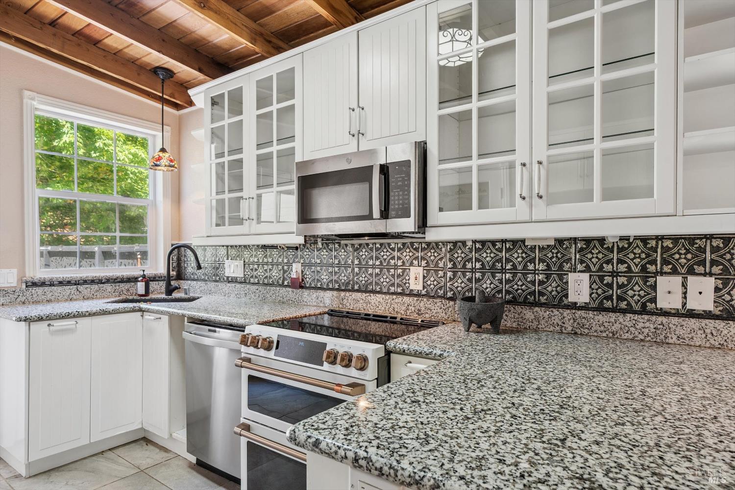 Detail Gallery Image 9 of 25 For 1821 Adobe Canyon Rd, Kenwood,  CA 95452 - 2 Beds | 1/1 Baths