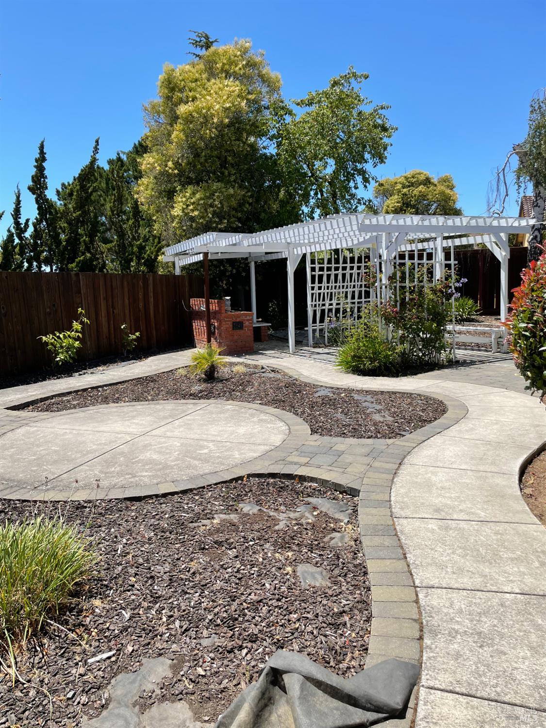 Detail Gallery Image 11 of 13 For 187 Fleet St, Vallejo,  CA 94591 - 3 Beds | 2 Baths