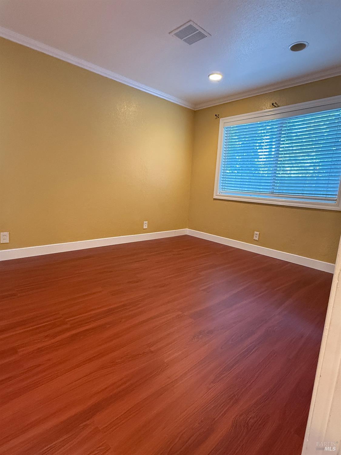 Detail Gallery Image 7 of 20 For 467 Gonzaga Ave, Vallejo,  CA 94589 - 3 Beds | 2 Baths