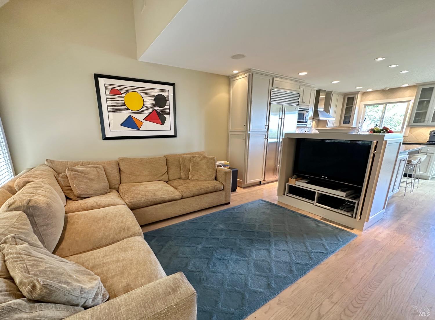 Detail Gallery Image 21 of 39 For 122 Edwards Ave, Sausalito,  CA 94965 - 3 Beds | 2/1 Baths