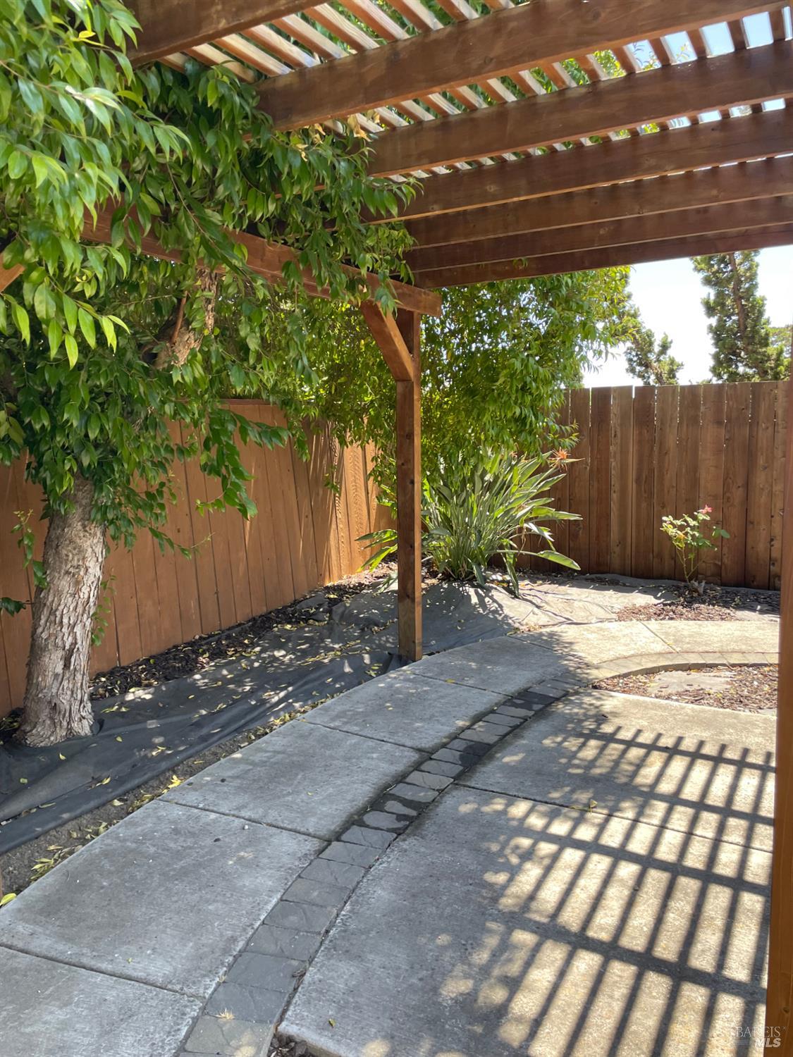 Detail Gallery Image 12 of 13 For 187 Fleet St, Vallejo,  CA 94591 - 3 Beds | 2 Baths
