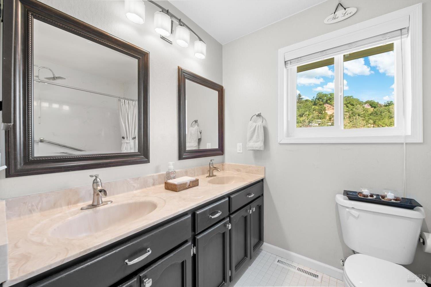 Detail Gallery Image 29 of 65 For 76 Sunnyhill Ln, Napa,  CA 94558 - 4 Beds | 2/1 Baths