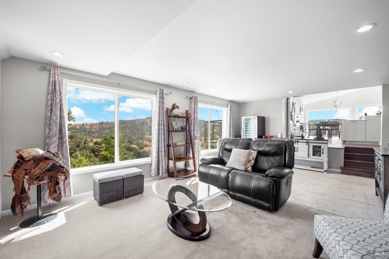 Detail Gallery Image 21 of 65 For 76 Sunnyhill Ln, Napa,  CA 94558 - 4 Beds | 2/1 Baths