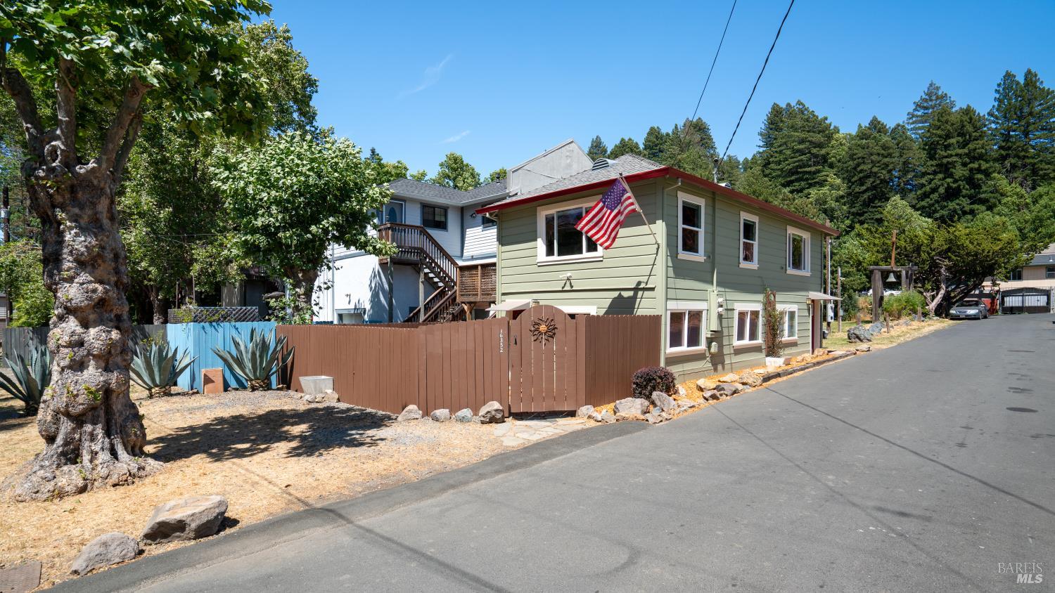 Detail Gallery Image 11 of 37 For 16352 5th St, Guerneville,  CA 95446 - – Beds | – Baths
