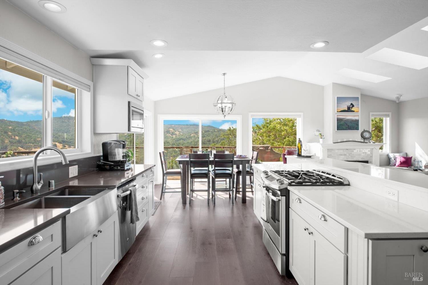 Detail Gallery Image 2 of 65 For 76 Sunnyhill Ln, Napa,  CA 94558 - 4 Beds | 2/1 Baths