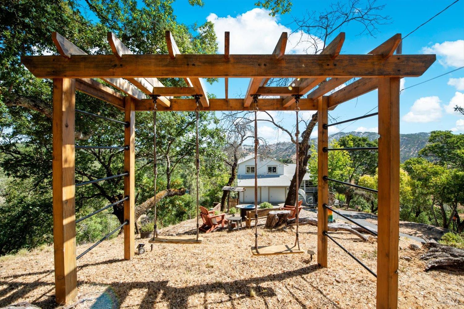 Detail Gallery Image 39 of 65 For 76 Sunnyhill Ln, Napa,  CA 94558 - 4 Beds | 2/1 Baths